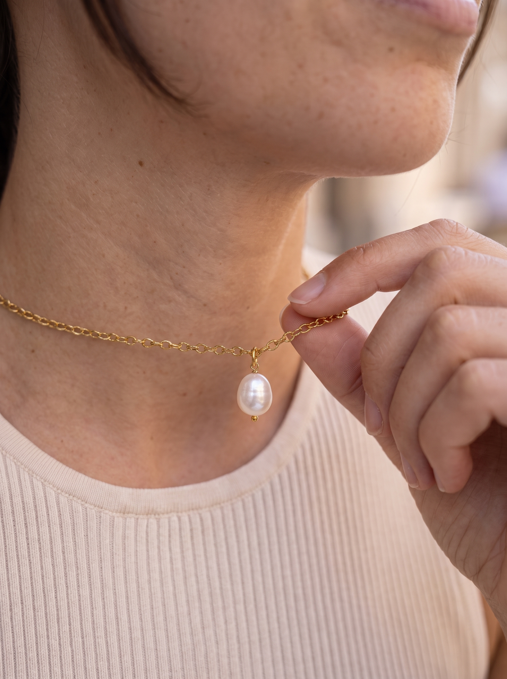 Aurelia Pearl Drop Necklace - freshwater pearl detail