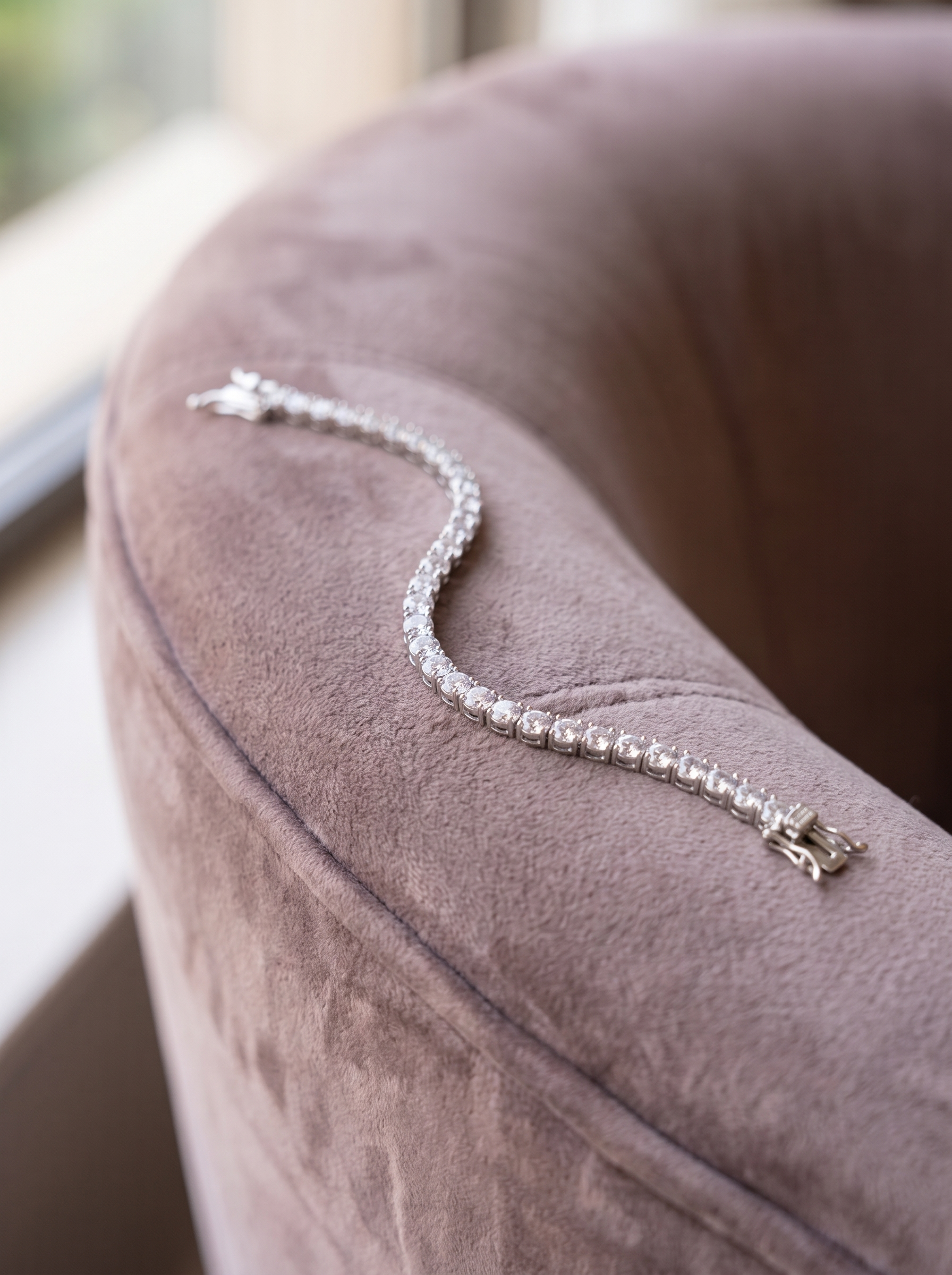 Iris Tennis Bracelet - product close-up