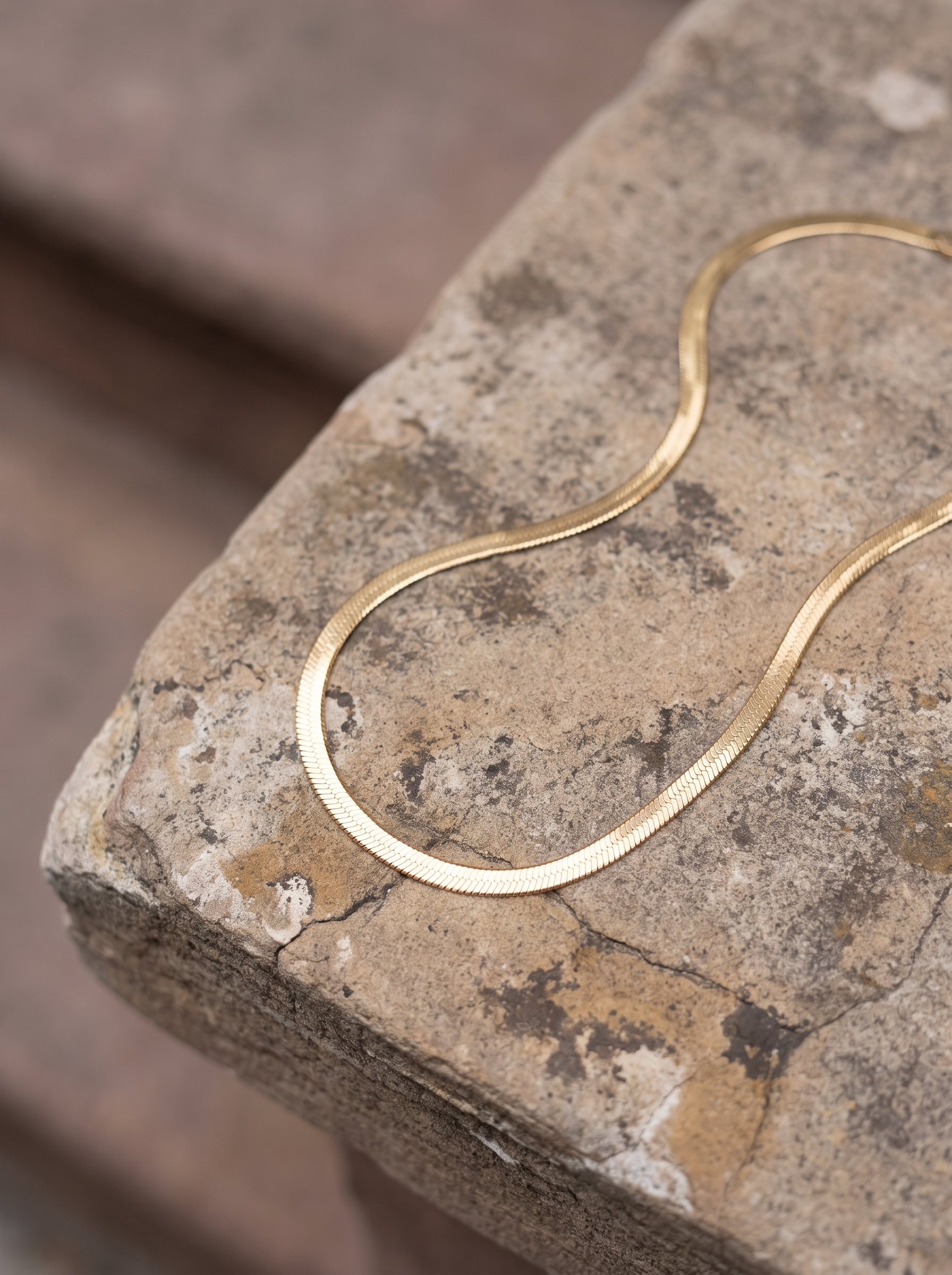 Vela Herringbone Chain Necklace - product close-up